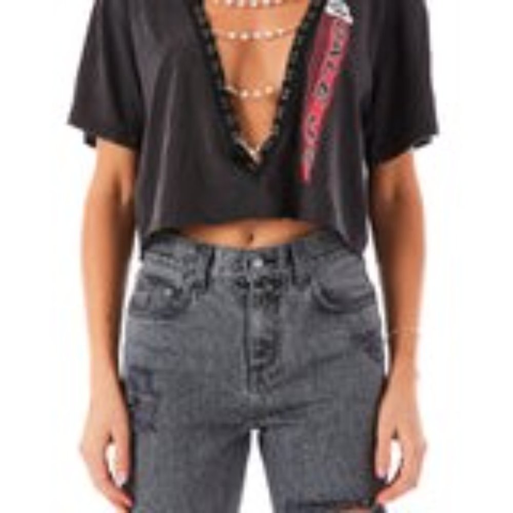 LF Furst of a Kind - VINTAGE PEARL CHAIN V-NECK CROP T-SHIRT - Dale Jr